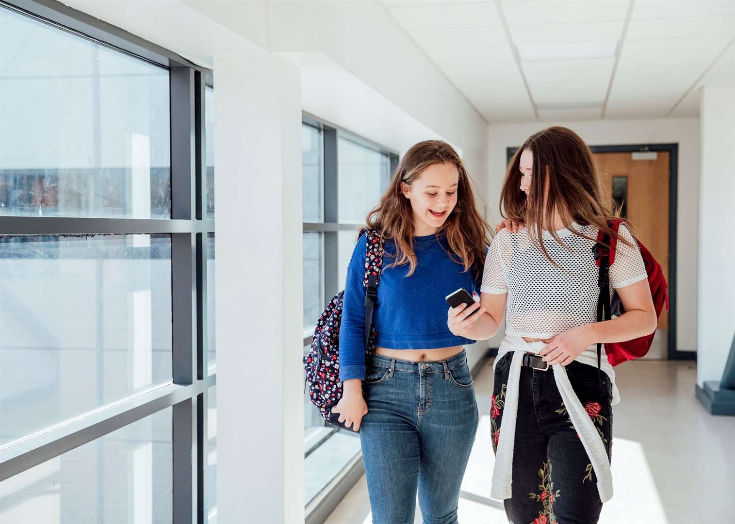 Guidance would suggest banning devices completely on school grounds. Image; iStock.