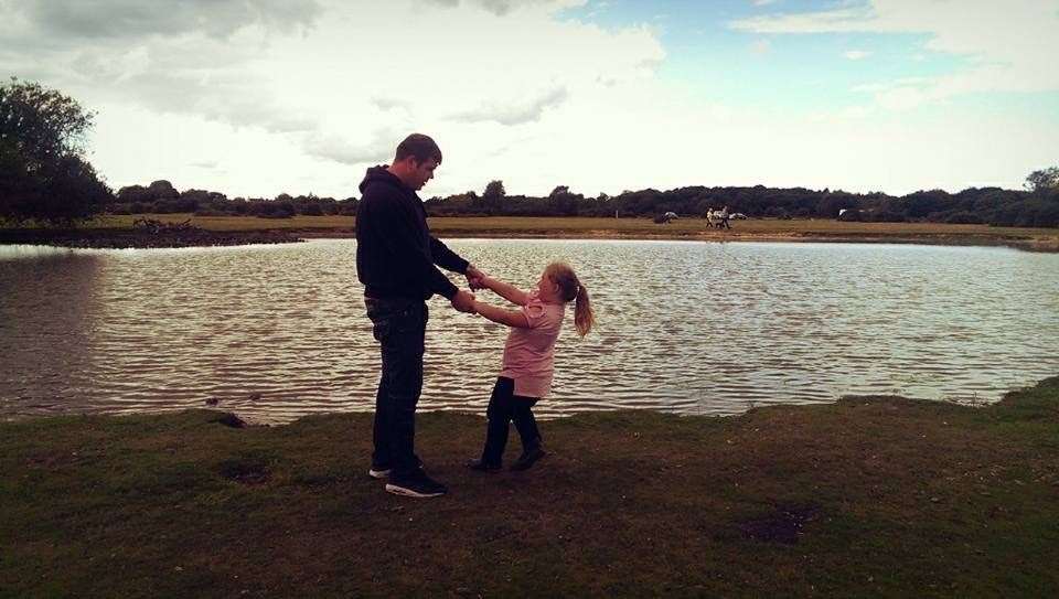 Jonathan 'Jono' Ashdown with Emily Jasmine, 8 (19369501)