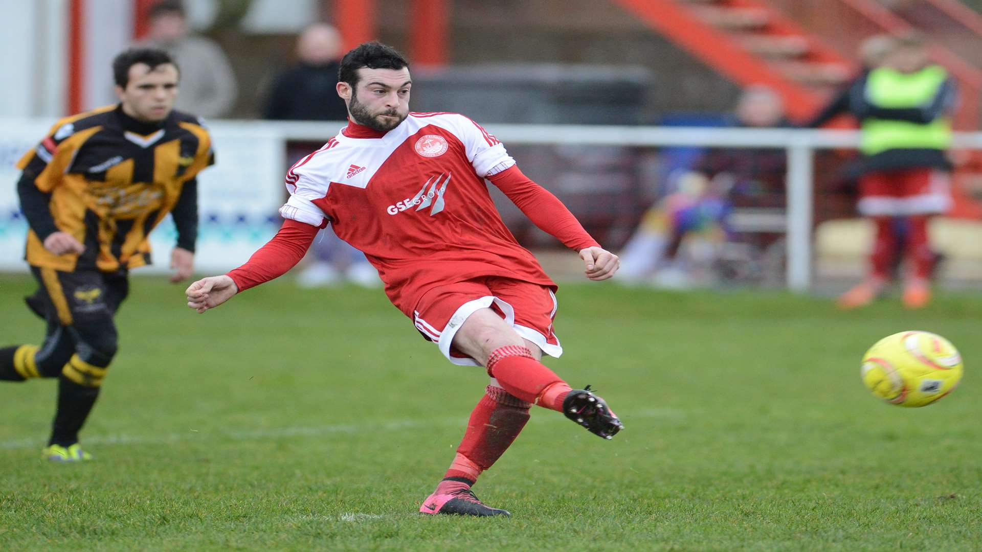 Frankie Sawyer scores from the penalty spot in Hythe's last home game Picture: Gary Browne