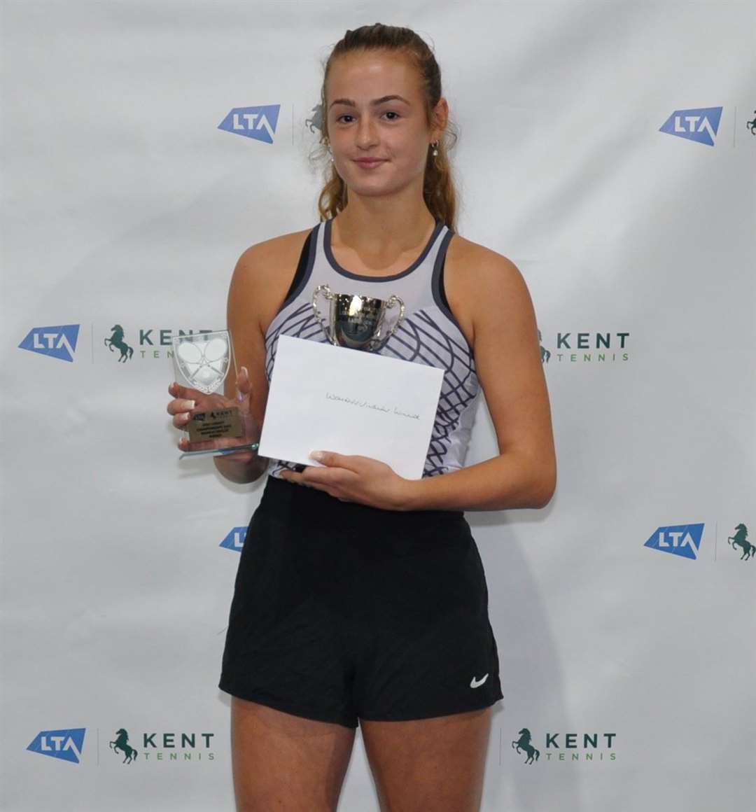 Orpington's Chloe Cleaver took the women's singles crown