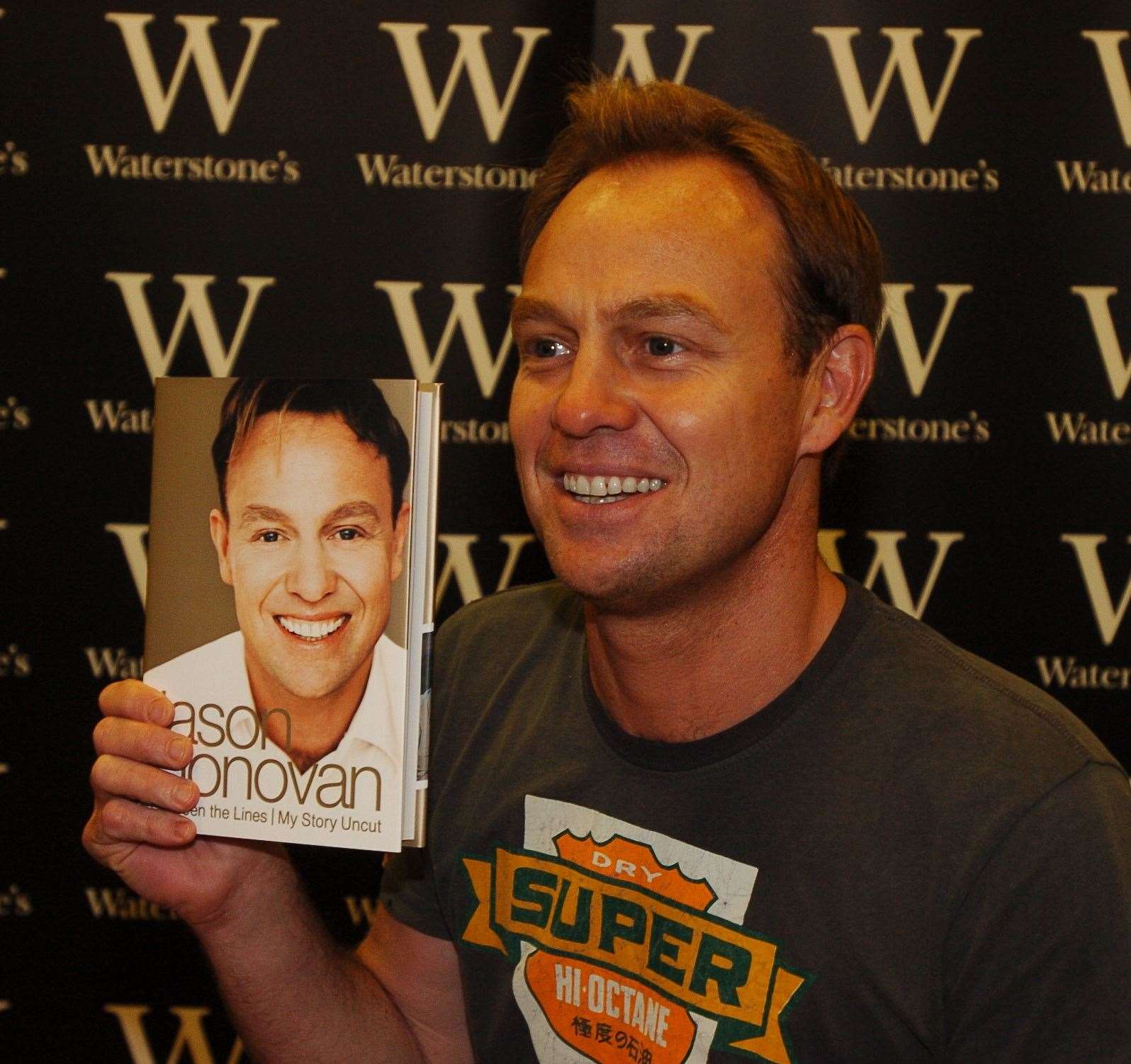 Jason Donavan at his book signing Picture: by Jim Rantell