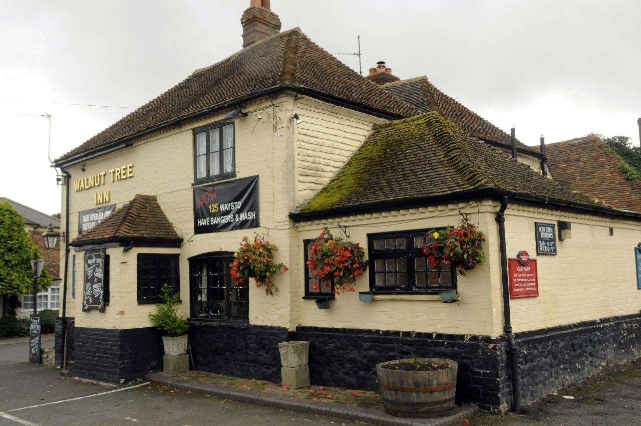 Walnut Tree Inn, Aldington