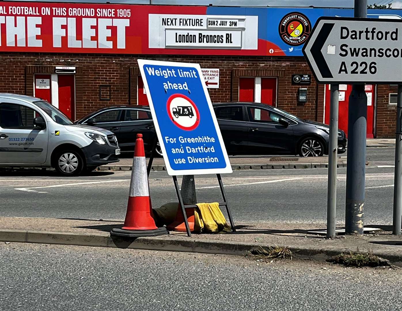 The weight limit signs in Swanscombe and Greenhithe