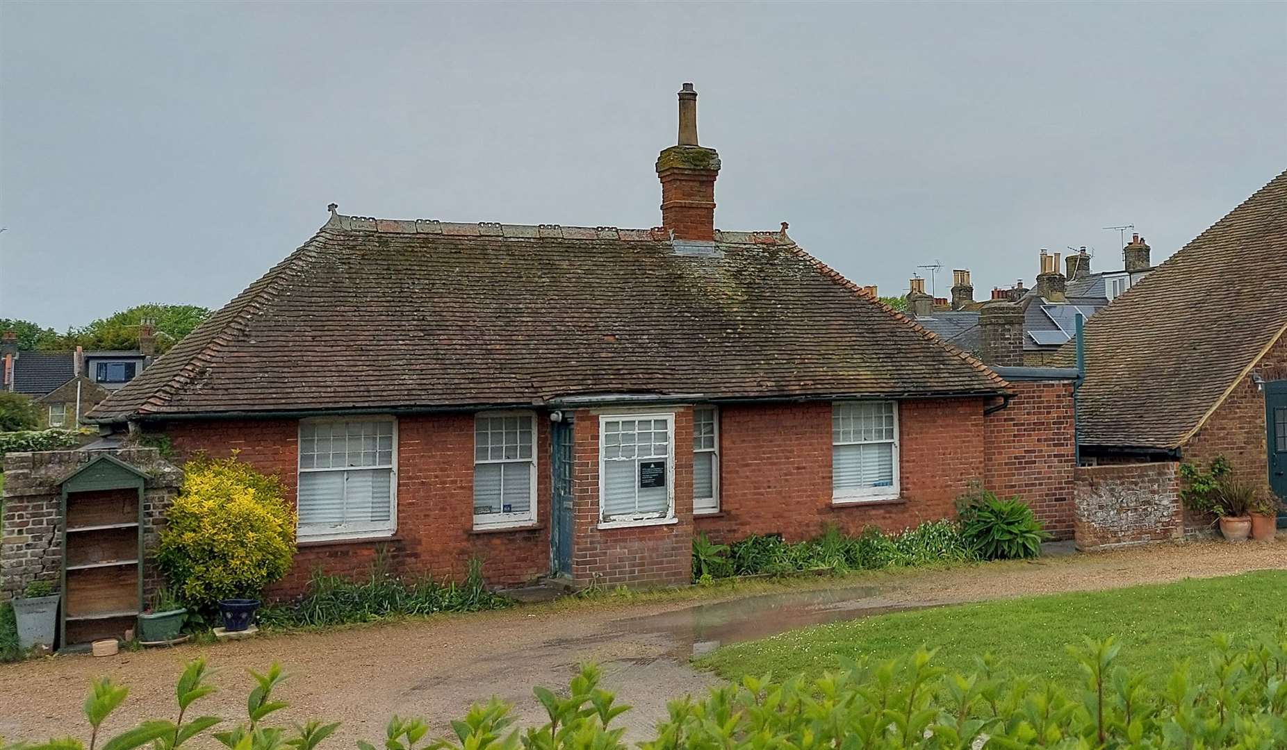 The cafe would have been at the Captain's Garden opposite Deal Castle