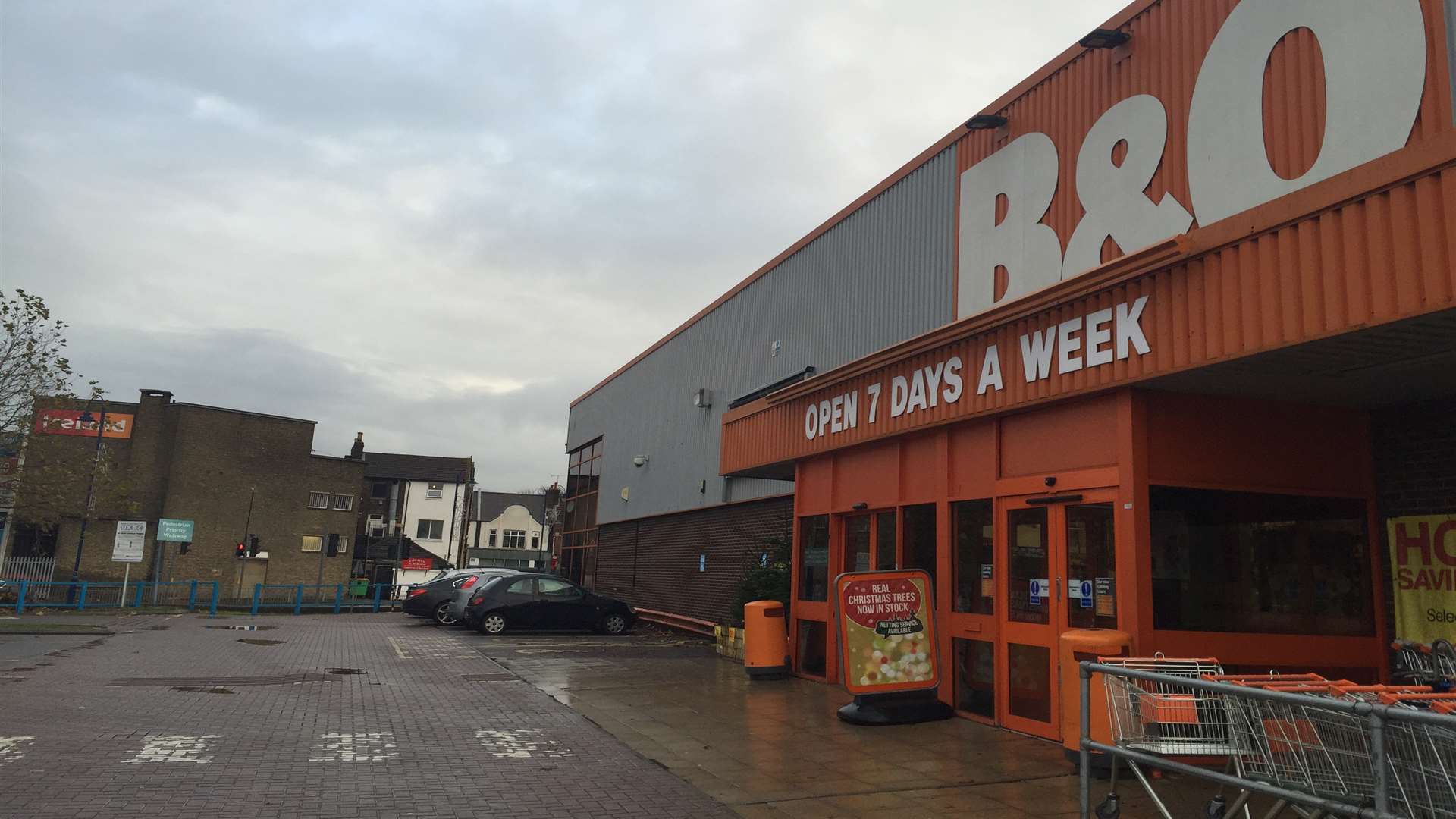 B&Q at Strood Retail Park