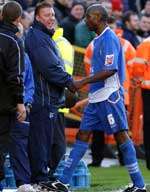 Ronnie Jepson makes his feelings clear to Ian Cox after the defender's dismissal. Picture: MATTHEW READING