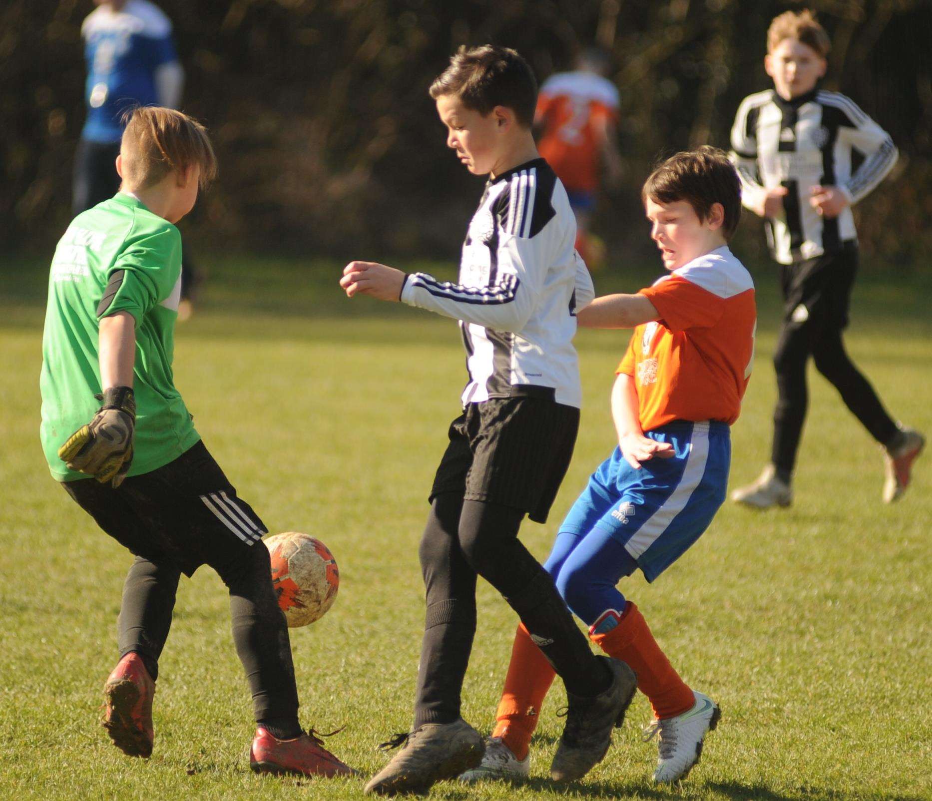 Cuxton 91 Warriors under-12s in action against Real 60 Tigers under-12s Picture: Steve Crispe FM7393666