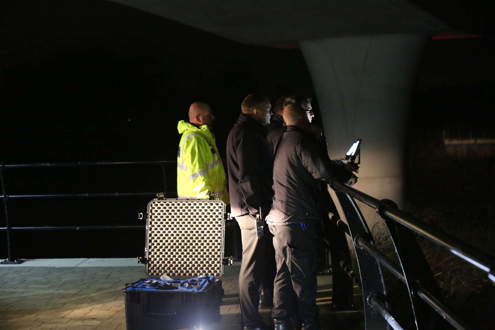 Emergency services search the River Medway after reports of a body @uknip247