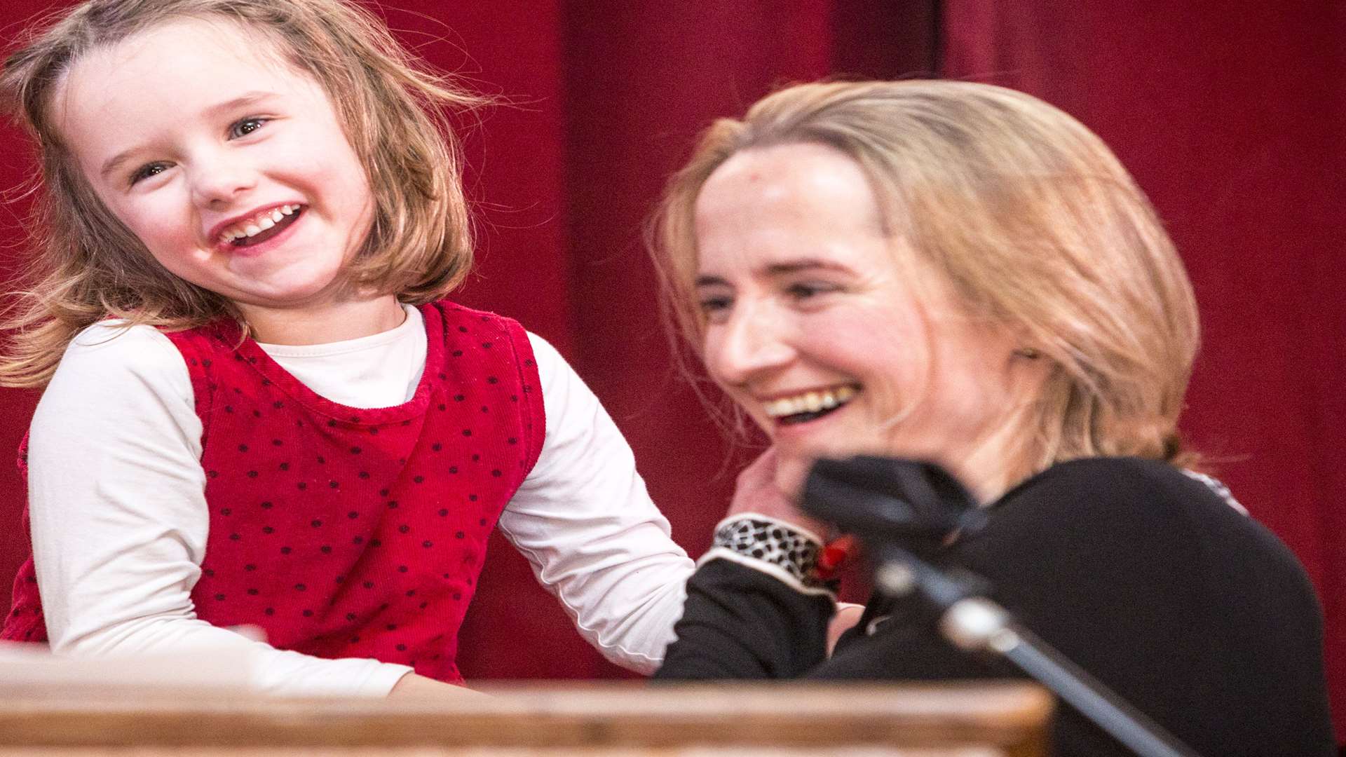 Margot's sister Amelia and mother Claire at the presentation