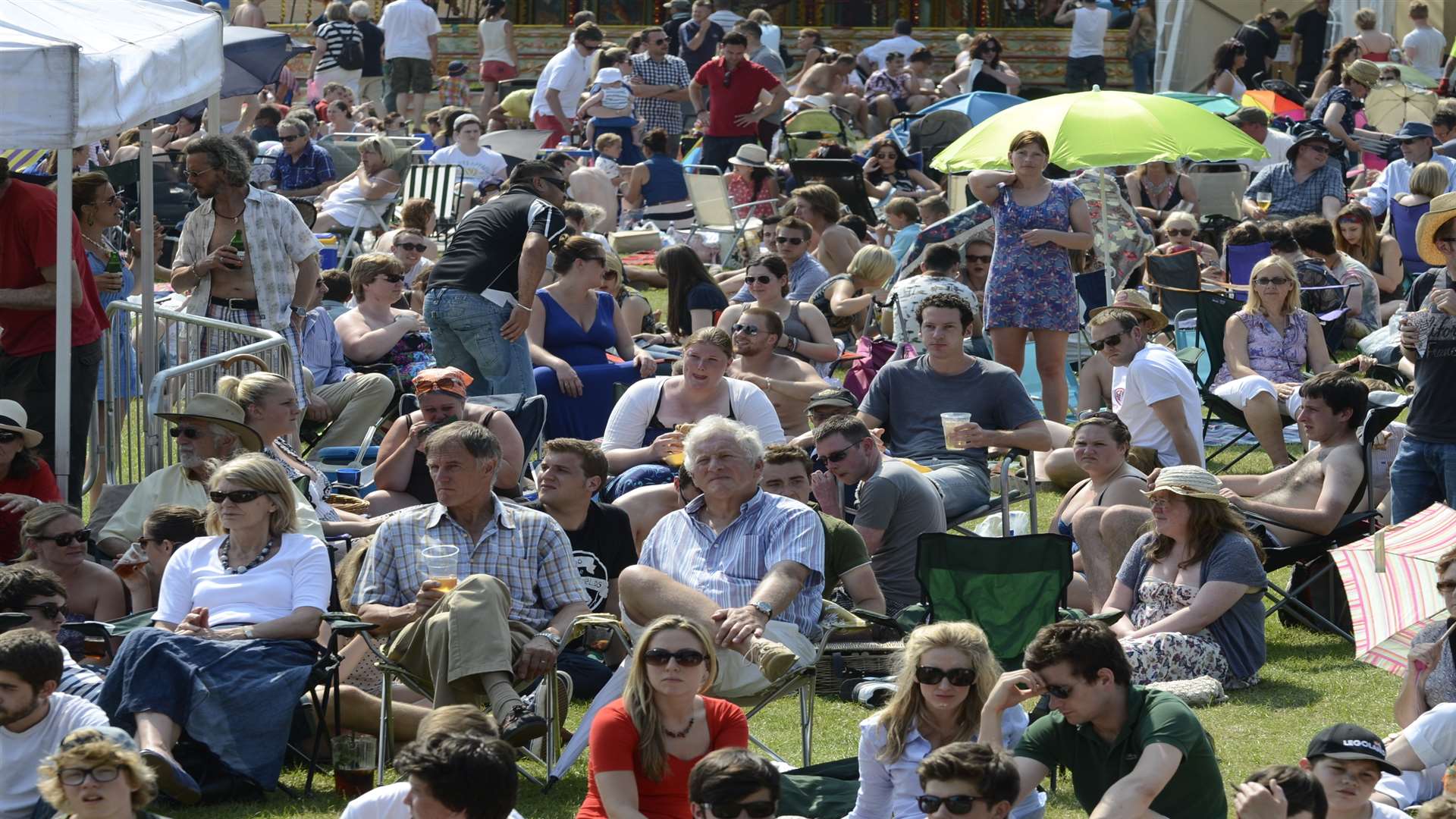 Crowds at Tentertainment