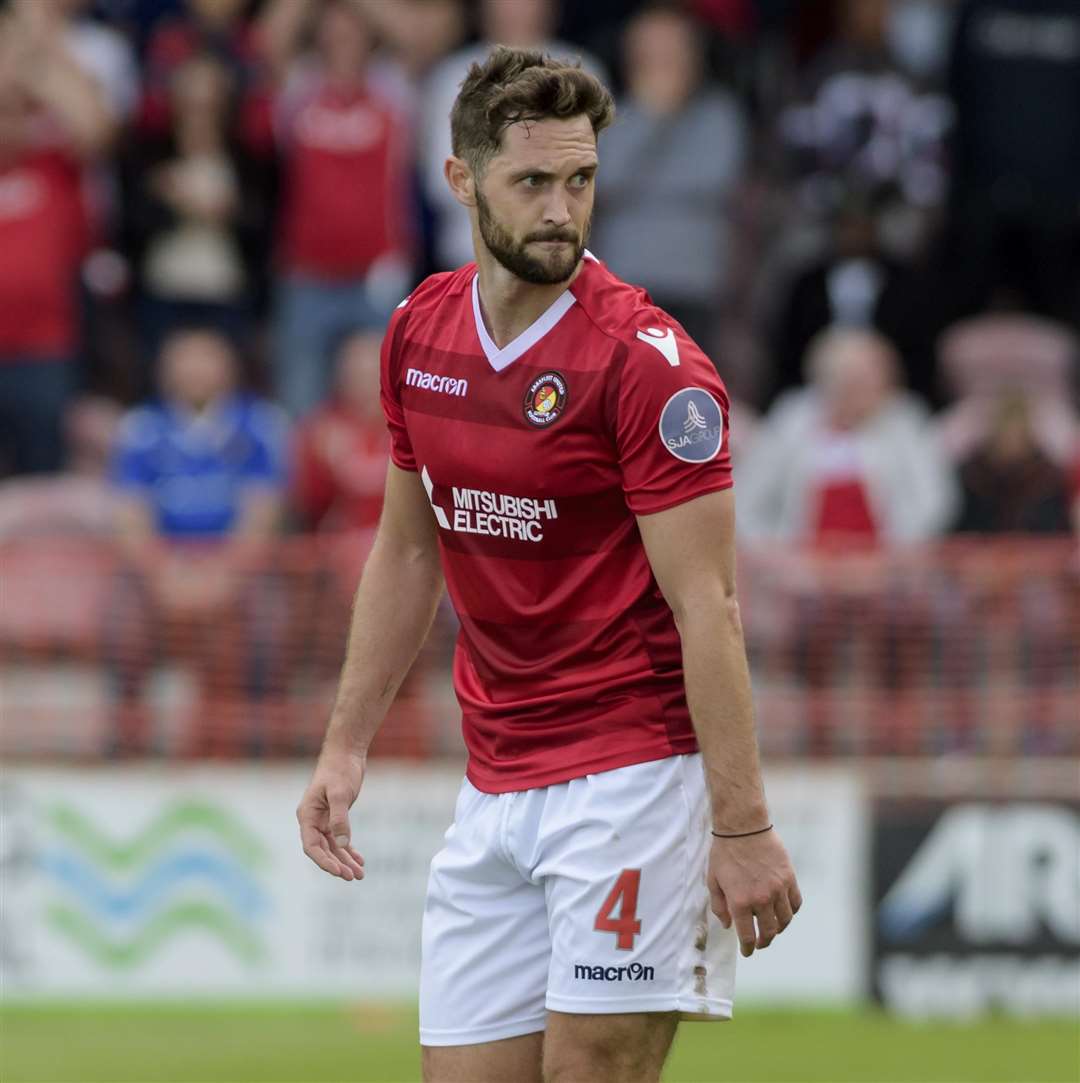 Ebbsfleet midfielder Dean Rance Picture: Andy Payton