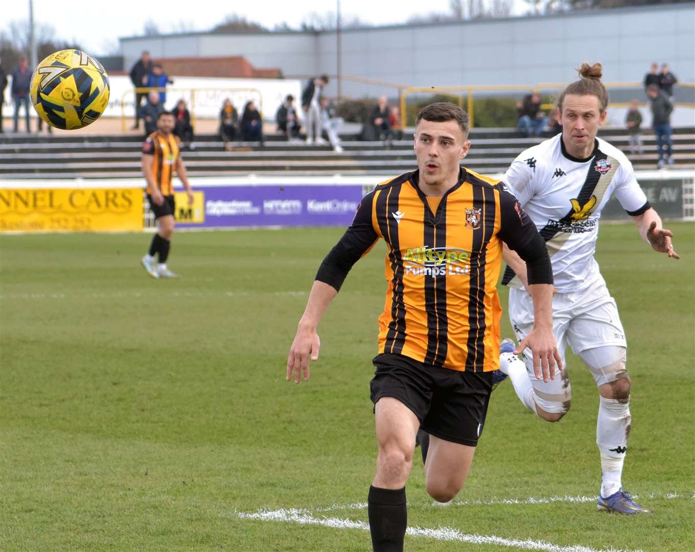 Louis Collins chases a loose ball. Picture: Randolph File