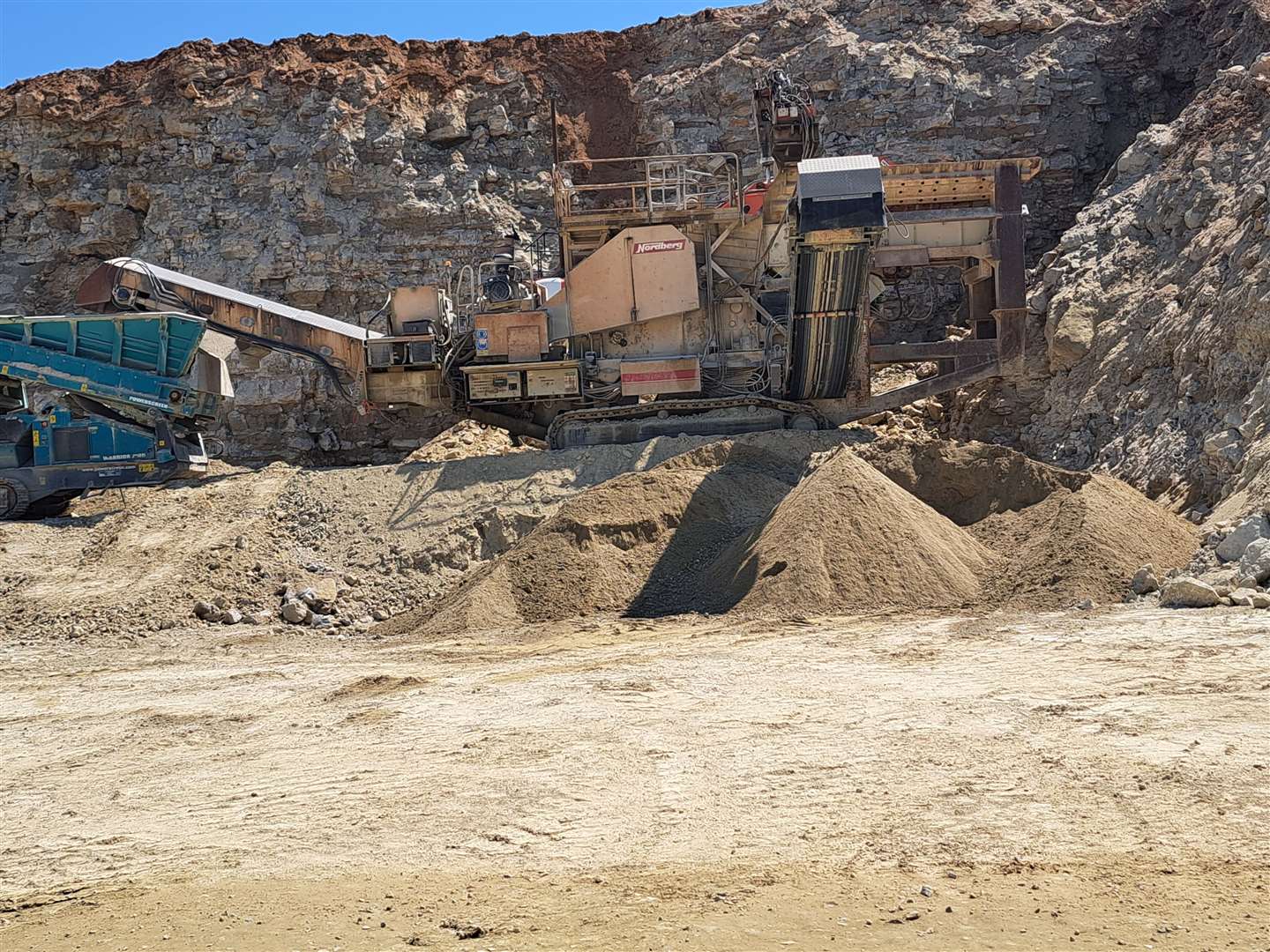 The quarry is mining a bed of high quality Kentish ragstone from the Jurassic Age