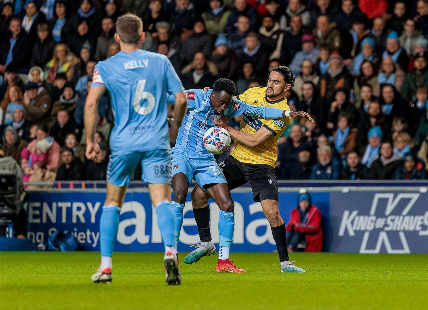 Harry Kyprianou pays close attention to Fabio Tavares. Picture: Helen Cooper