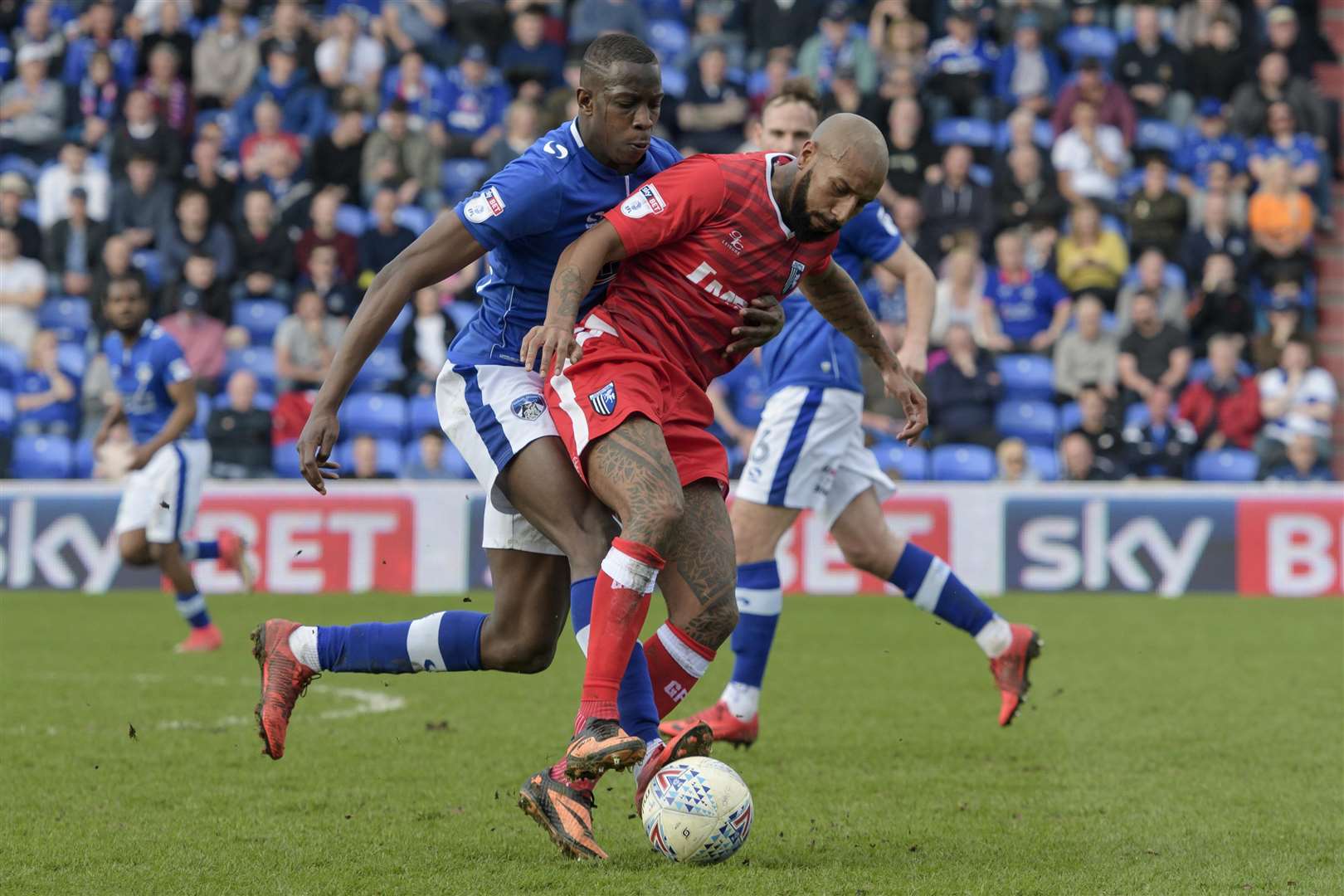 Josh Parker under pressure Picture: Andy Payton