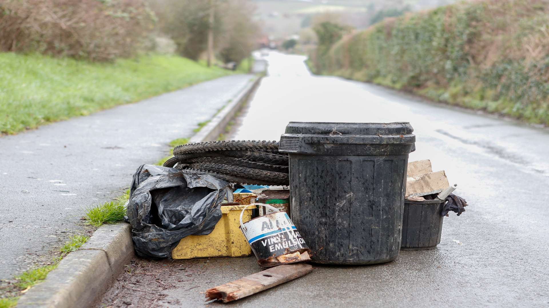 Flytipping in Vicarage Lane, East Farleigh