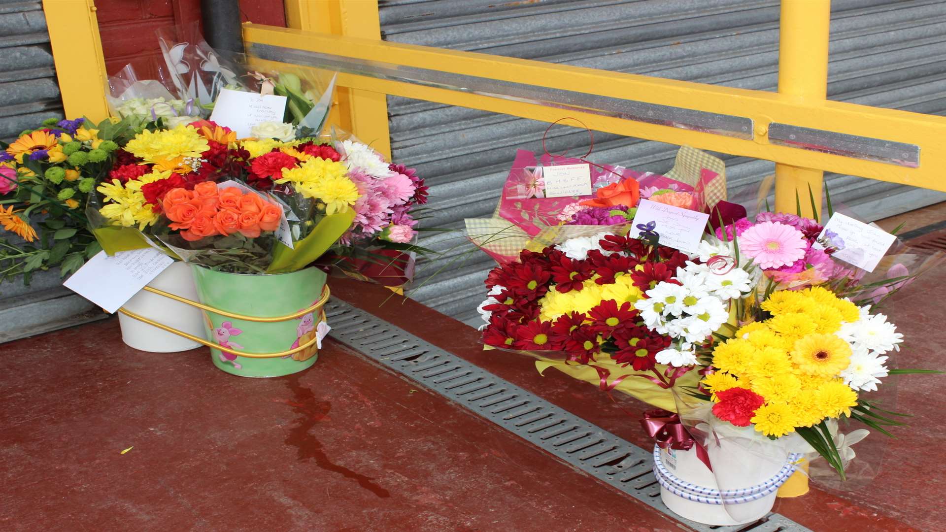 Tributes left outside Coin Castle amusement arcade to owner John Brown