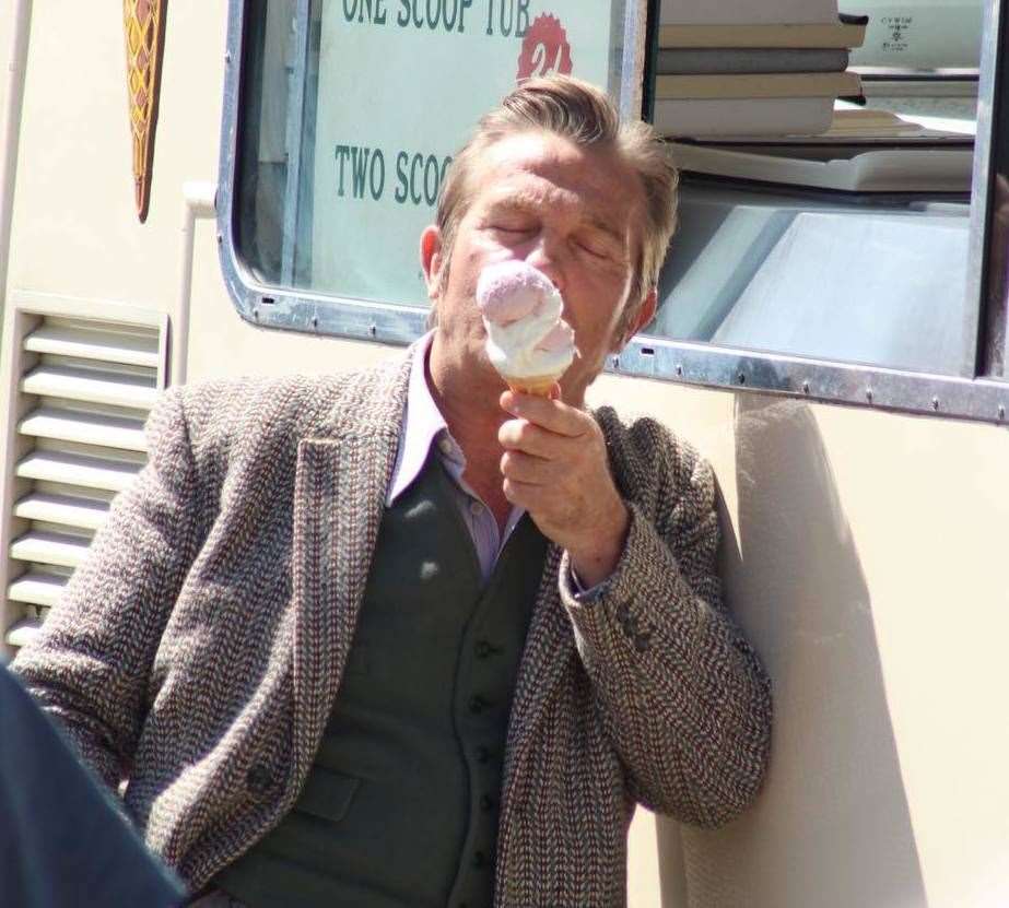 Bradley Walsh enjoys an ice cream in Broadstairs during filming of The Darling Buds of May. Picture: Richard Goldfinch