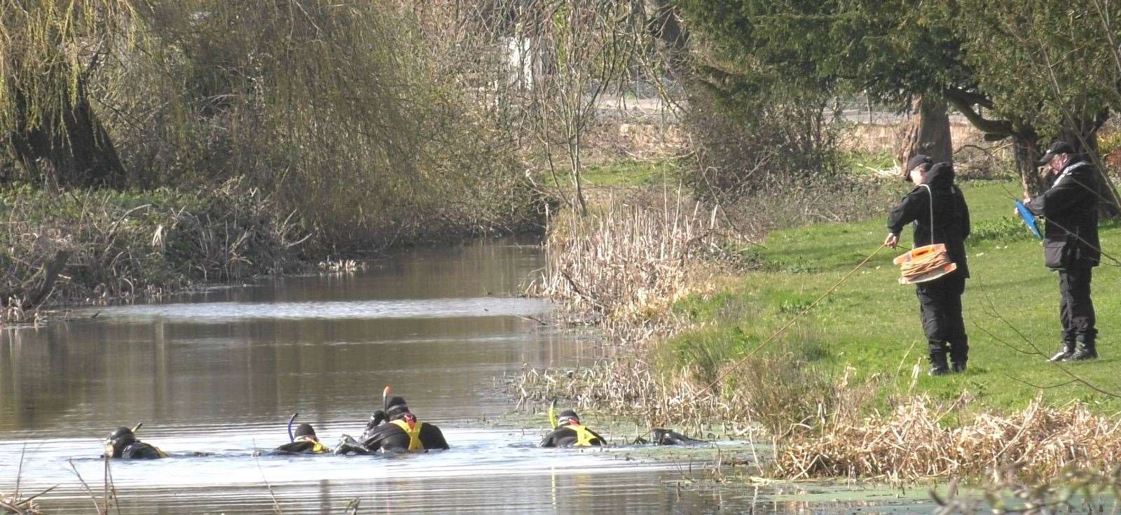 Divers in the Rover Stour Picture: UKNIP