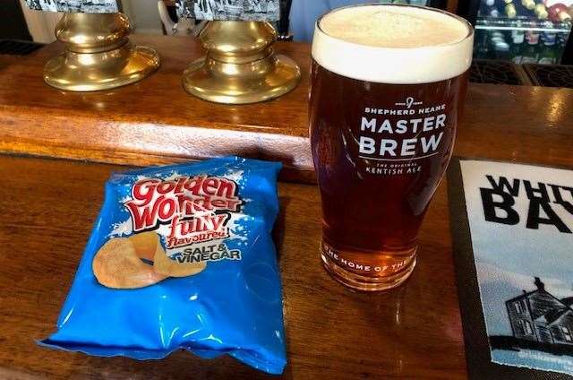 I’m still on a mission to convert myself into a Master Brew fan but I haven’t got there yet – mind you, the salt and vinegar crisps were excellent