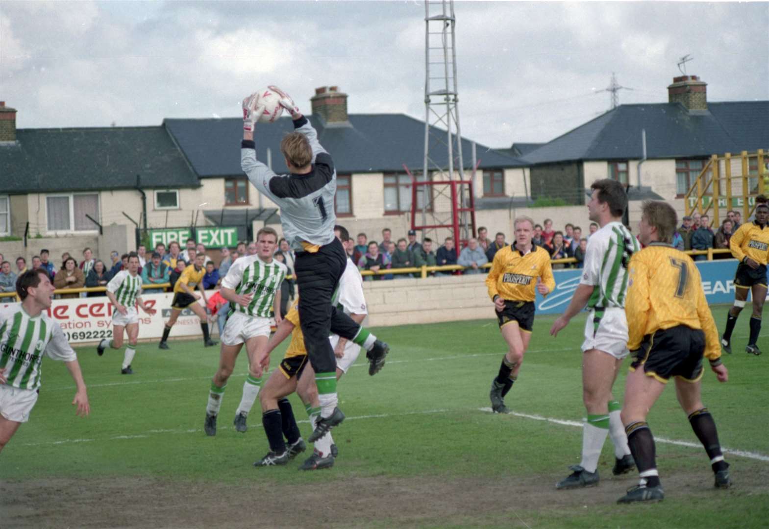 Maidstone United in action in the old Division 4 in April 1992 - groundsharing at Dartford