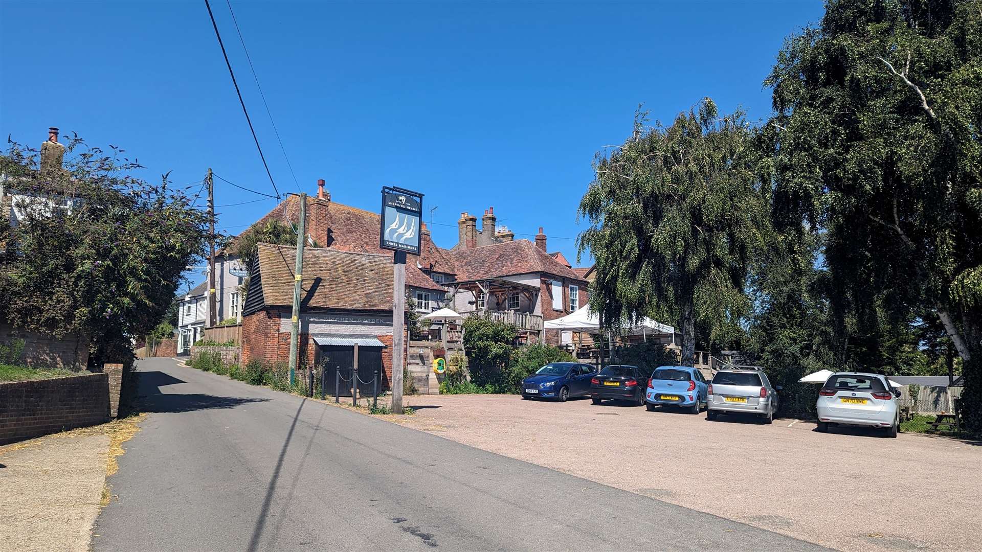 The Three Mariners at Oare was the perfect pit stop for lunch