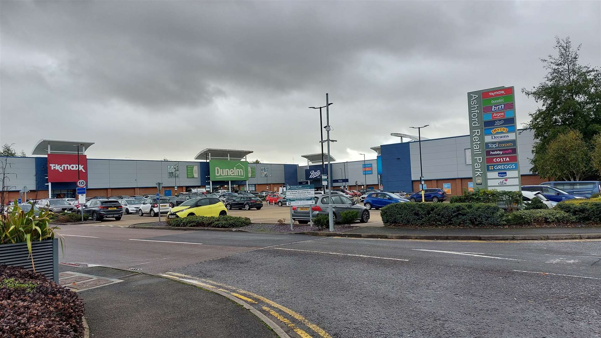 Ashford Retail Park in Barrey Road