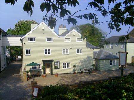 The White Cliffs Hotel, St Margaret's at Cliffe