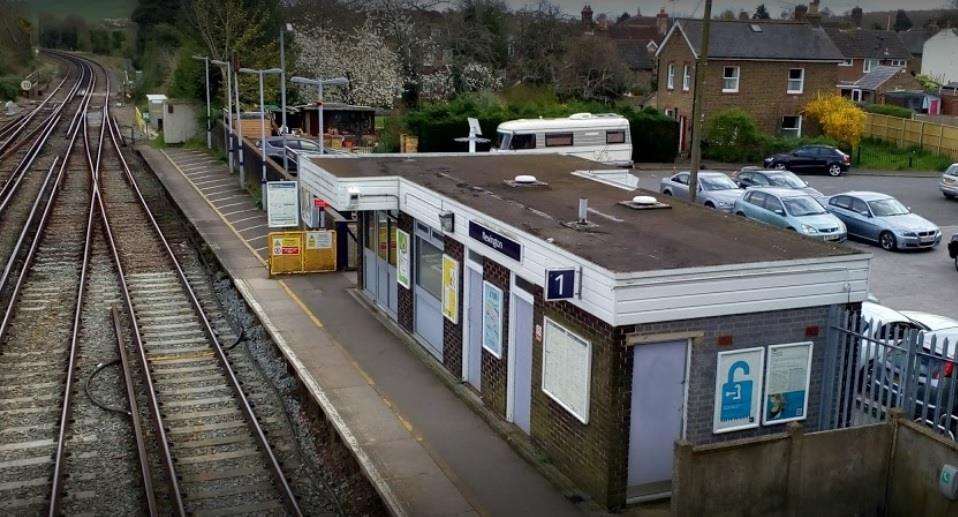 Newington train station (2560304)