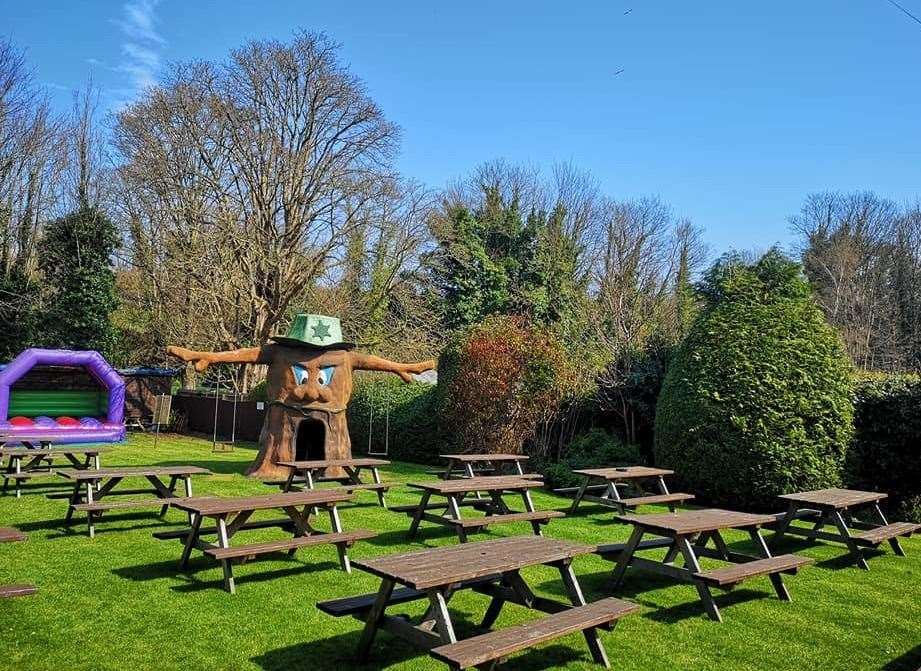 The Cricketers, Dover