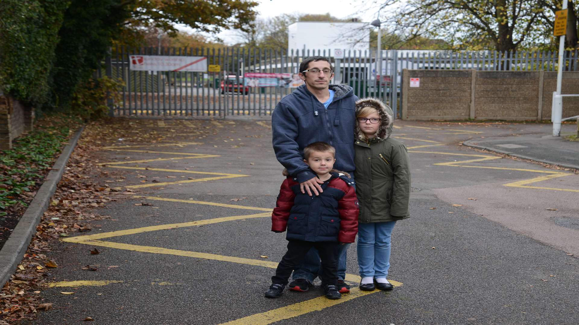 Dan Newman with his children Tommy and Mia