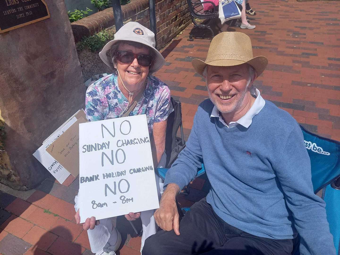 This couple made their message to the council clear enough - No! Photo: Tonbridge Daily