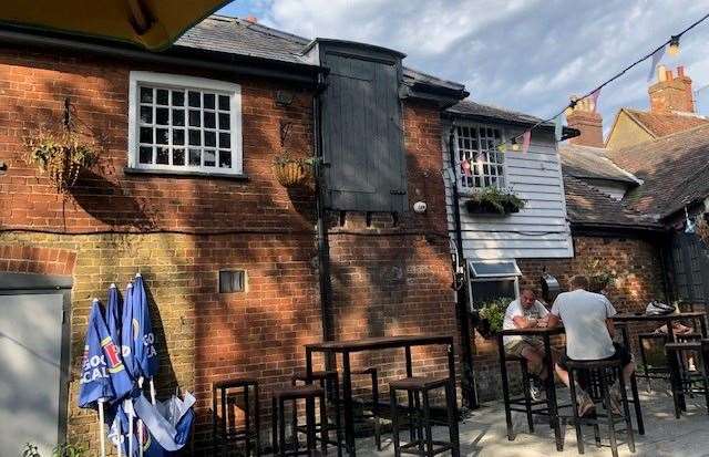 Everywhere you look in this 17th century pub, both inside and out, there are beautiful historic features