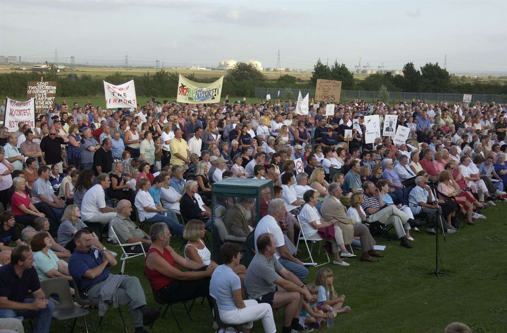 A huge turnover for a public meeting in August 2002. Picture: Barry Crayford