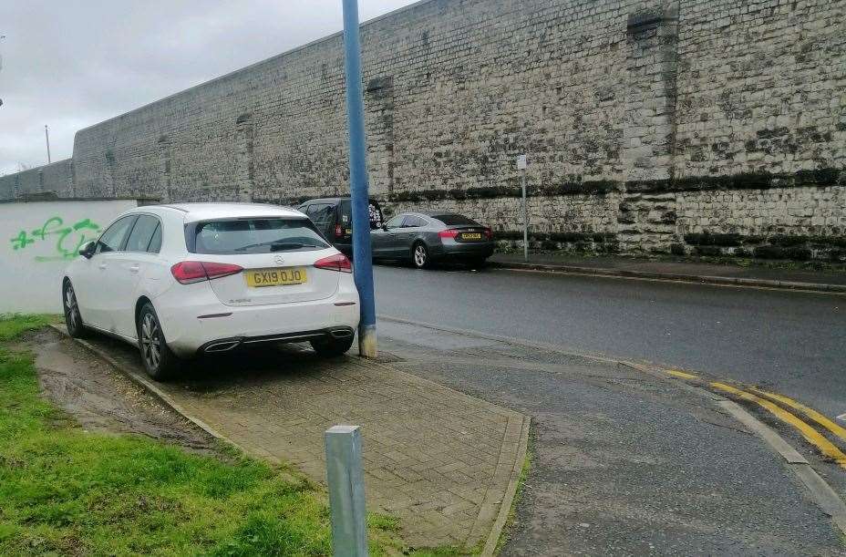 Perhaps a bin could go on this paved area, suggests Cllr Harwood