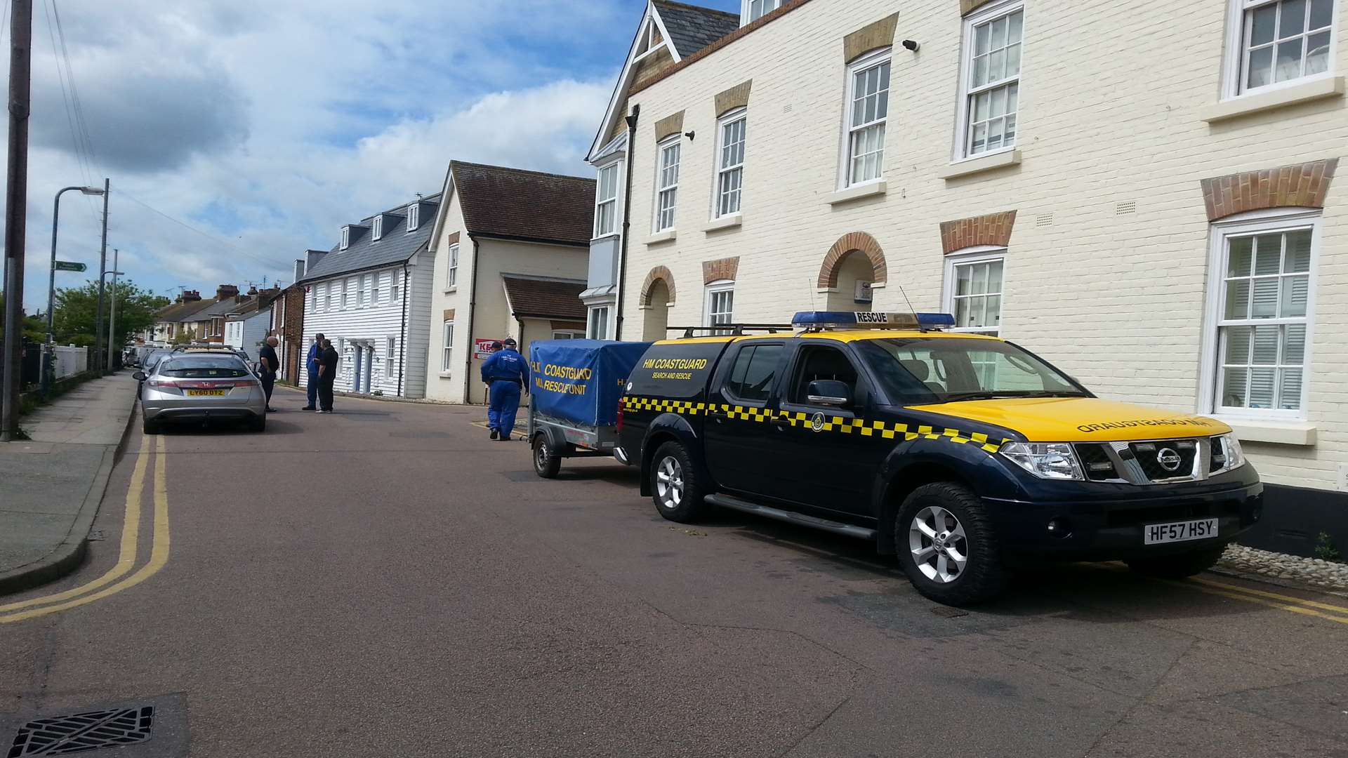 Coastguard vehicles gathered in Island Wall