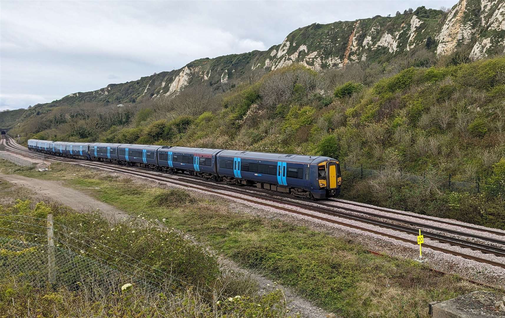 Both Labour and Conservatives are proposing a new Great British Railways body to oversee the trains