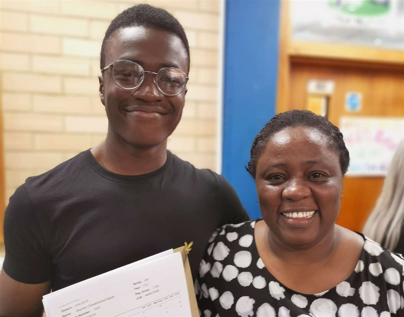 Parents of the triumphant teens were also delighted by the results (15294445)