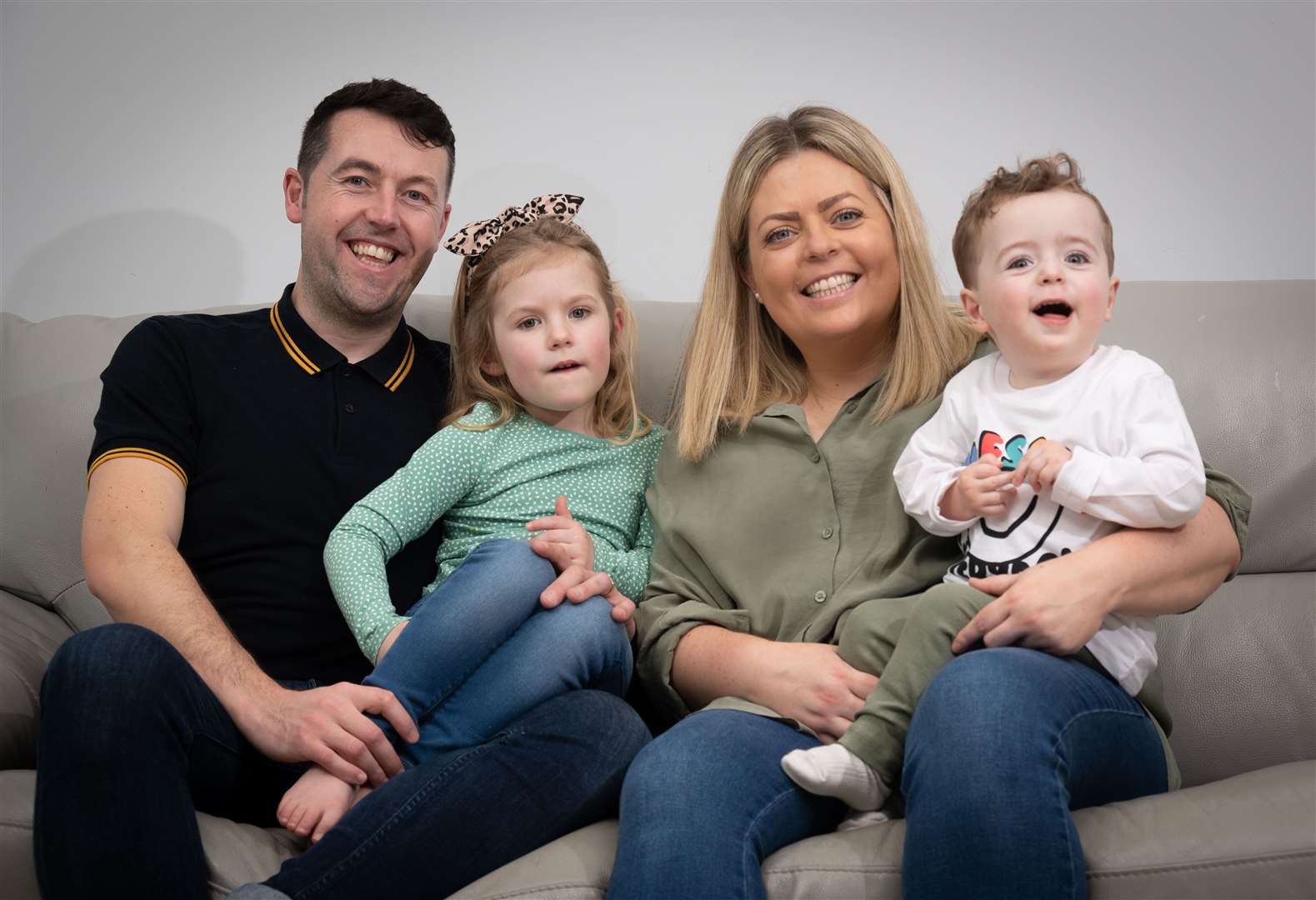 SMA sufferer Sidney Cooke from Yalding with mum Sophie, Dad Aden and sister Nancy