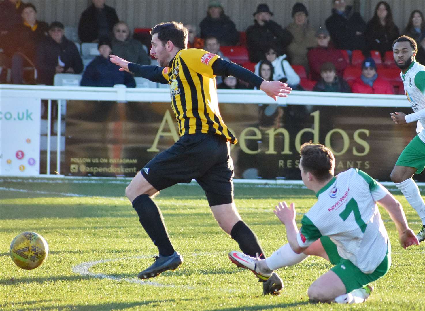 Invicta's Ian Draycott drives forward. Picture: Randolph File