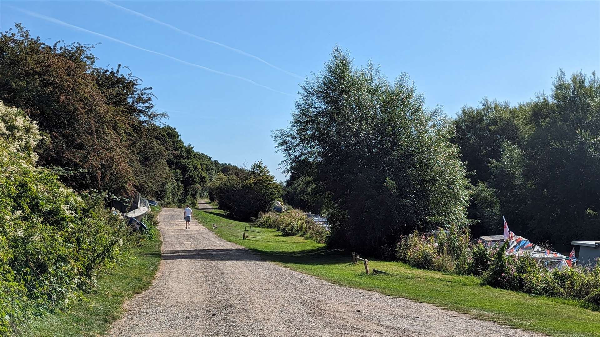 The start of the eastward river path at Wateringbury