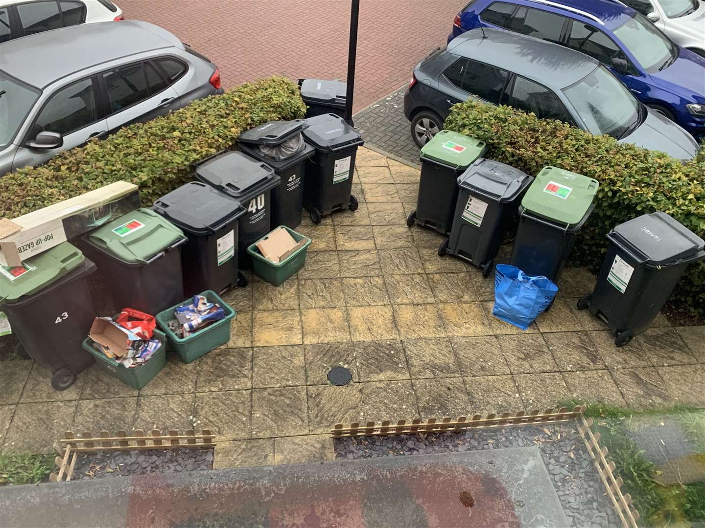 Lewis Howard's bins still have not been collected (19173647)