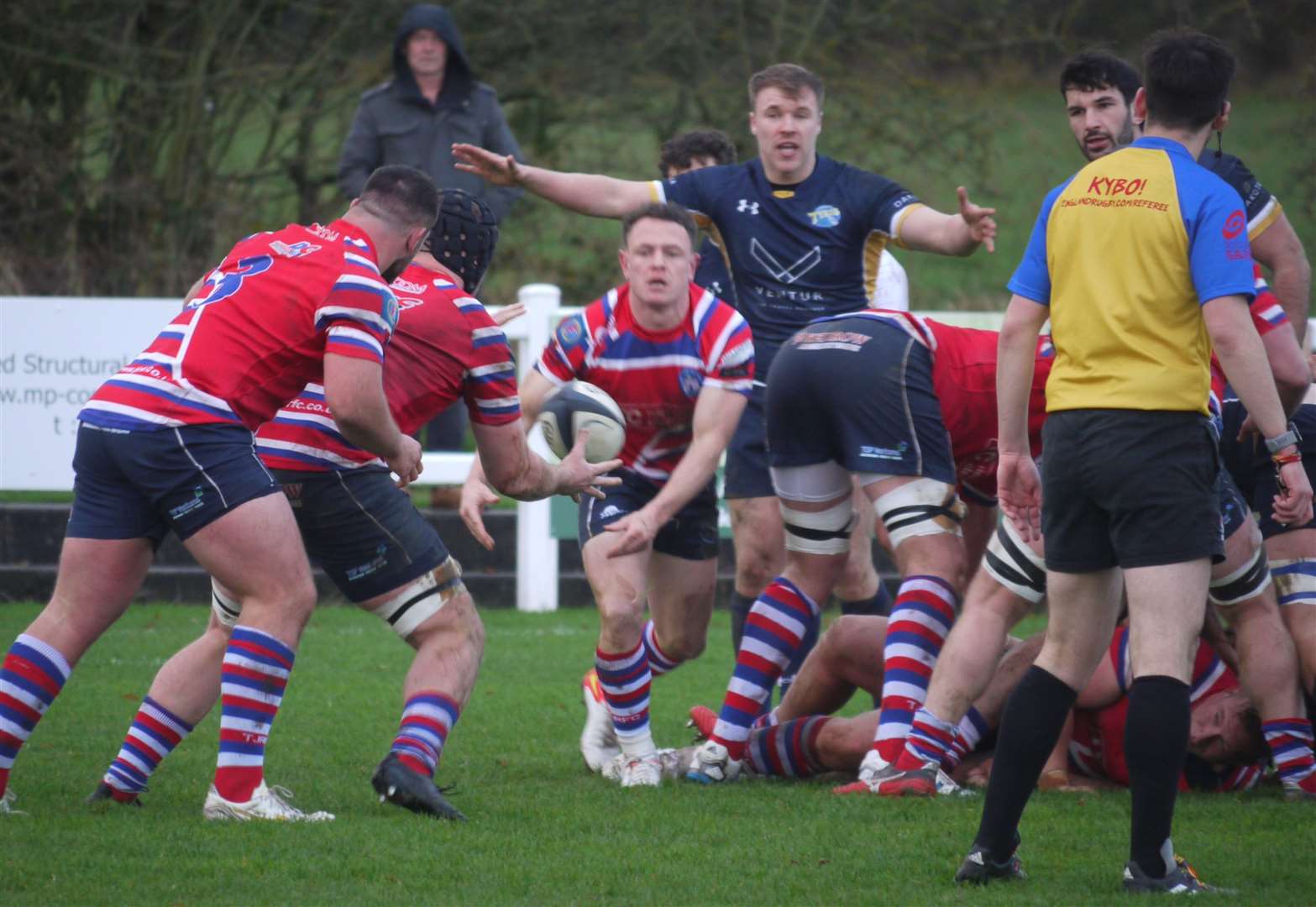 Tonbridge Juddians and Leeds Tykes battle for dominance