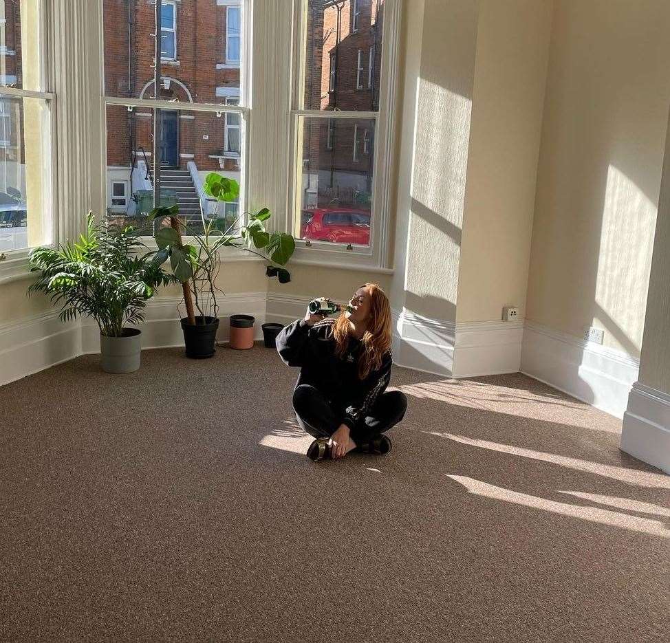 Rosie Percy celebrating buying her flat. Pic: Instagram/@coolasfolke