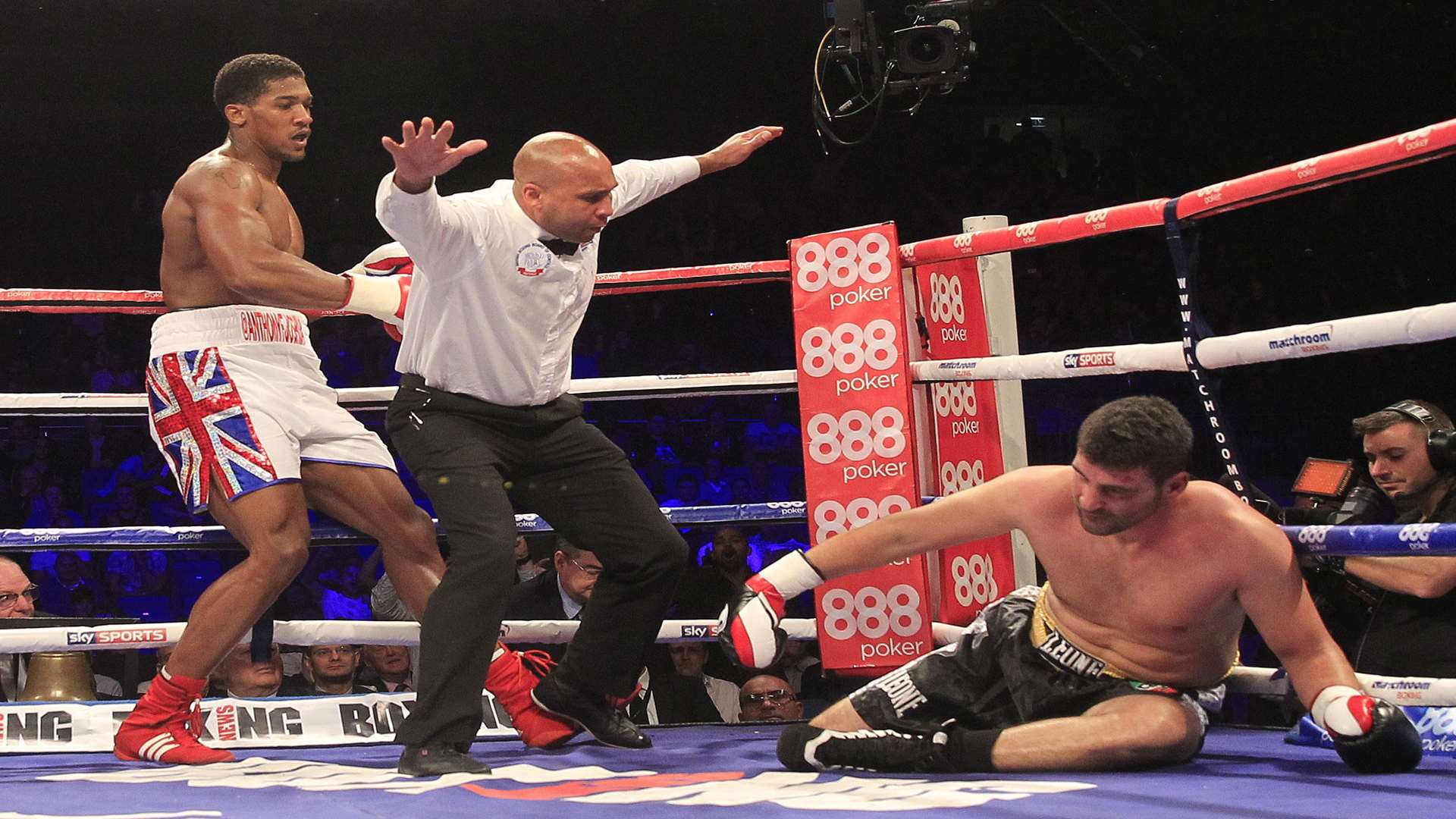 Ian John-Lewis takes charge of Anthony Joshua's debut fight against Emanuele Leo Picture: Lawrence Lustig