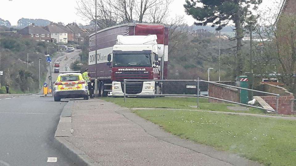 Lorry stuck in Melbourne Avenue