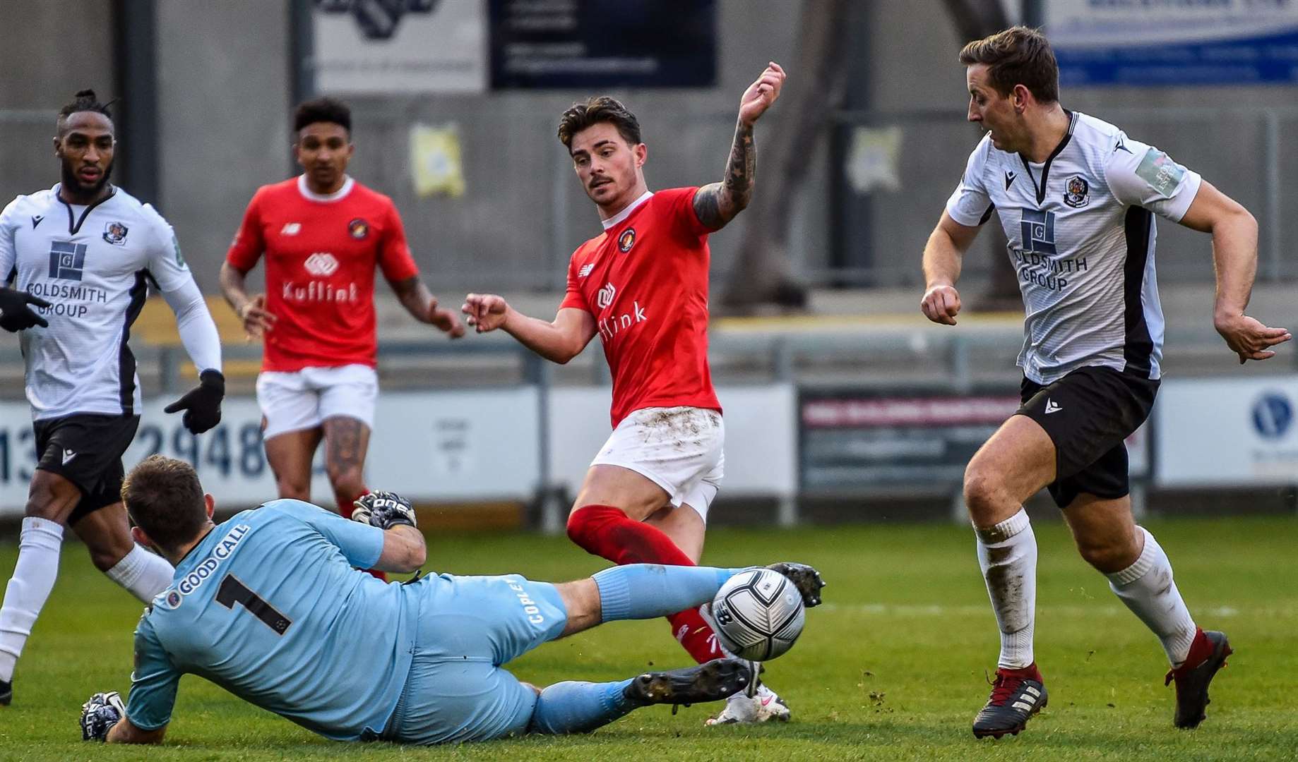 Dartford keeper Craig King denies Fleet's Jack Paxman. Picture: Dave Budden (43794467)