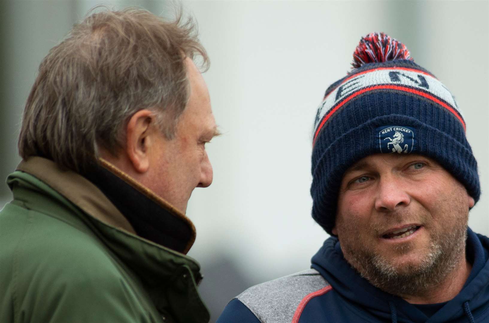 Head coach Matt Walker talks with director of cricket Paul Downton