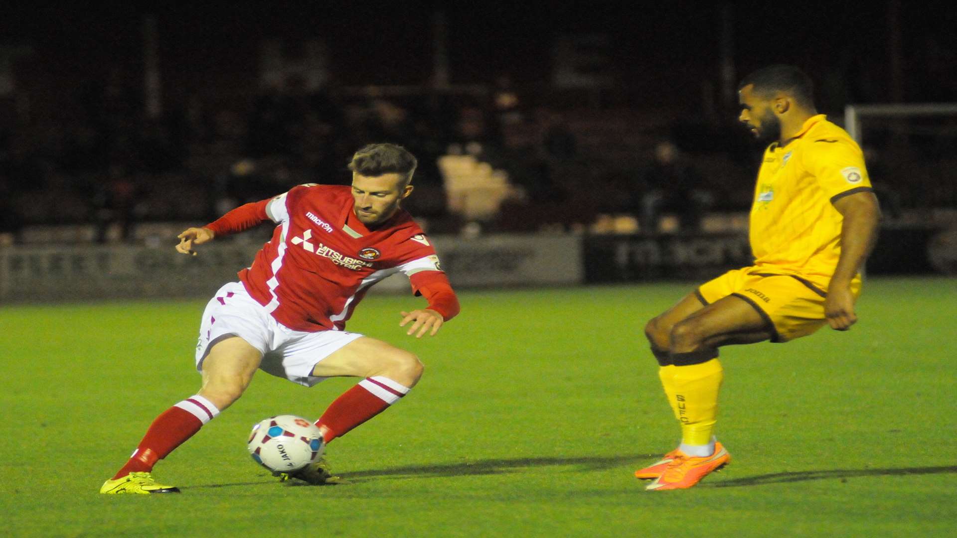 Full-back Matt Fish cuts in from the Ebbsfleet right Picture: Steve Crispe