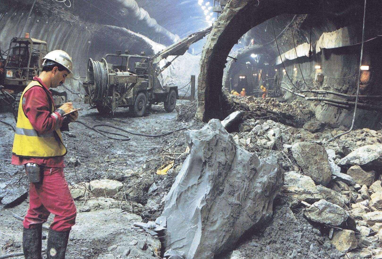 Inside the Channel Tunnel during construction (13654813)